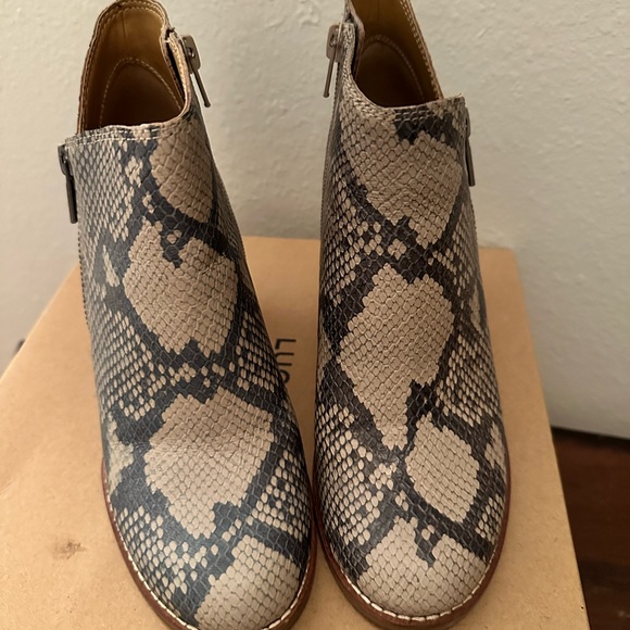 Lucky brand, sneak print ankle booties. Size 6.5 with a wedge heel and zipper - Picture 2 of 4